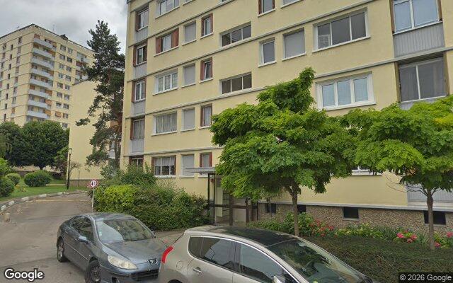 Façade : 136 avenue du Maréchal Foch, Poissy